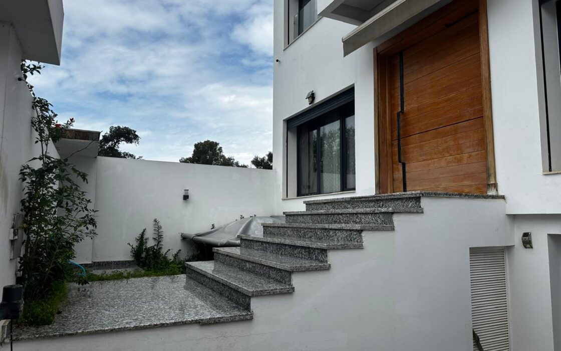 Vente d’une villa bandée MODERNE de 220m² -SAKNIA MAAMORA- KENITRA