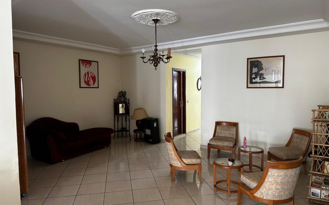 Vente : Grand Appartement Traversant de 157 m² à Mimosas (3ème Étage)