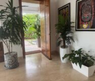 Vente d’une très belle villa AVEC PISCINE de 490m² à la Plage des Nations