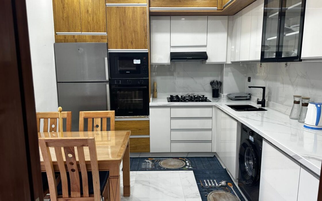 Location Exclusivité : Splendide Appartement Meublé Rénové, Ville Haute