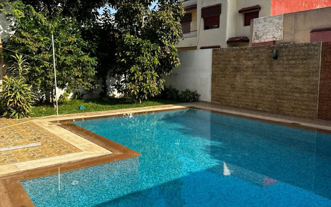 Vente d’une villa 3 façades AVEC PISCINE de 466m²- BIR RAMI EST (KENITRA)