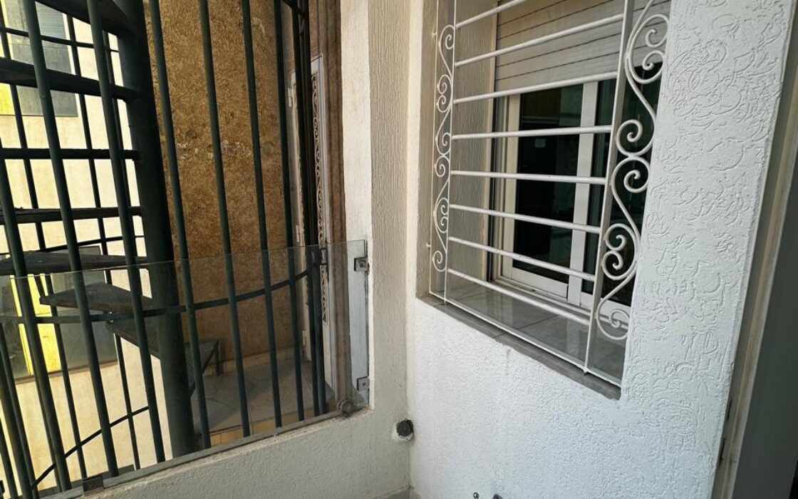 Location Exclusivité : Splendide Appartement Meublé Rénové, Ville Haute