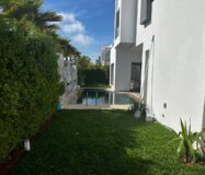 Vente d’une villa 3 FACADES de 375 m² – GOLF (KENITRA)