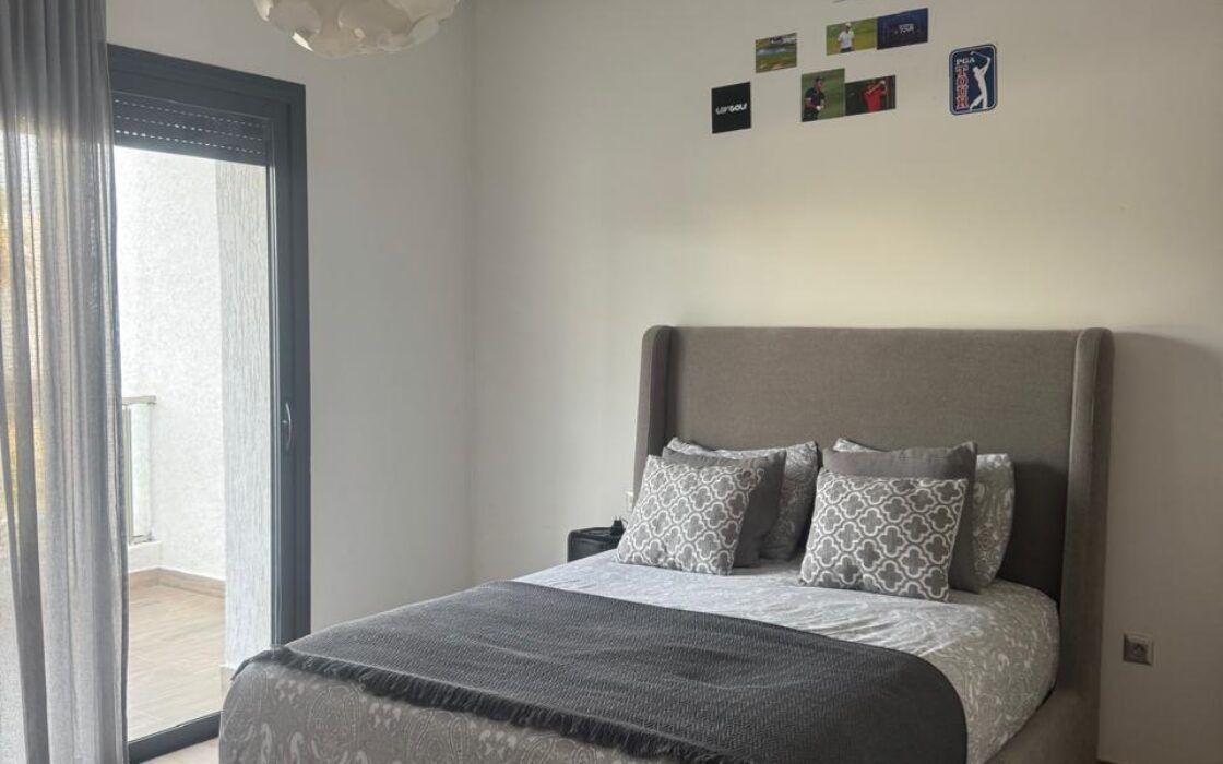 Vente d’une très belle villa AVEC PISCINE de 490m² à la Plage des Nations