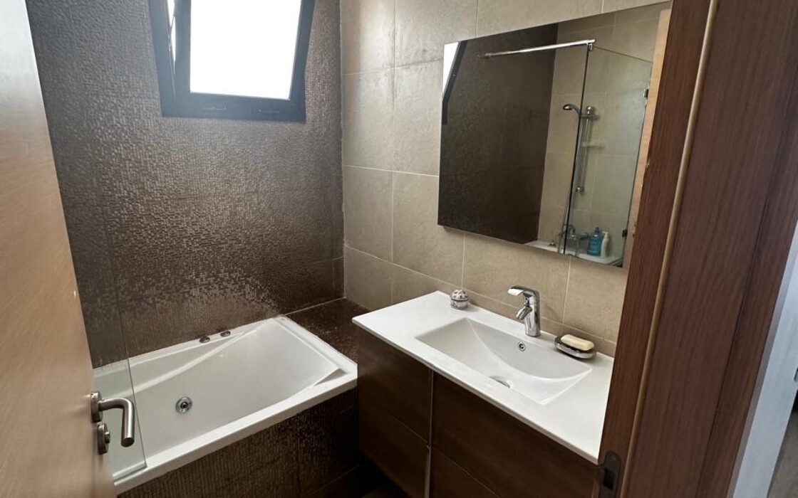 LOCATION D’UN APPARTEMENT MEUBLE COSY DE 99m²- PLAGE DES NATIONS