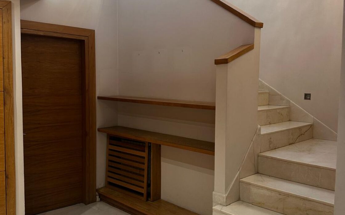 Location d’une somptueuse Villa Isolée avec Piscine – Bir Rami