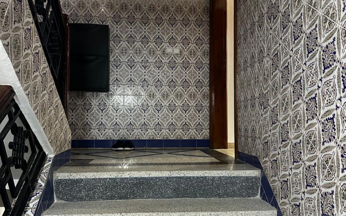 Opportunité Rare : Immeuble R+3 Commercial – 3 Façades – Ouled Oujih (160m² terrain)