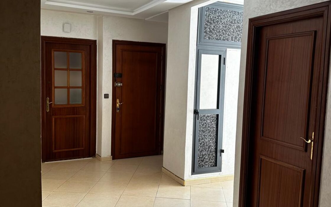 Vente d’un appartement spacieux lumineux et Cosy de 200m² (CENTRE-VILLE) -KENITRA