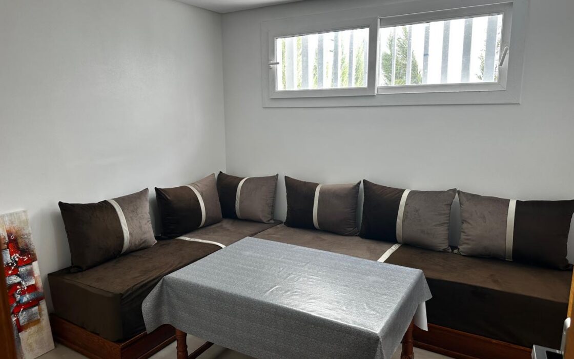 Location Exceptionnelle : Villa Meublée de Luxe avec Jardin Zen et Garage (266m²)