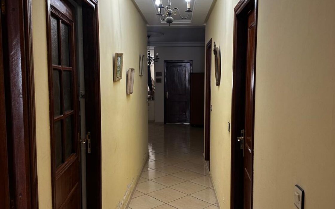 Vente : Grand Appartement Traversant de 157 m² à Mimosas (3ème Étage)