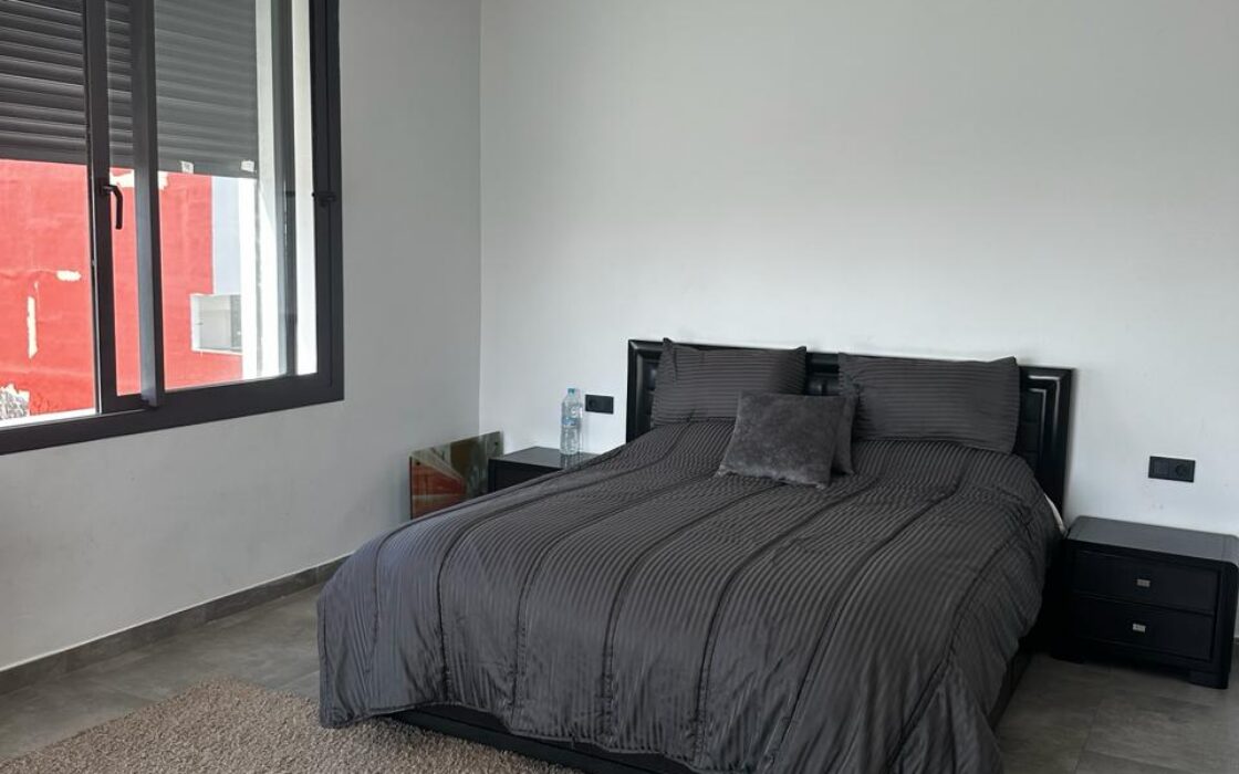 Vente d’une villa 3 FACADES de 375 m² – GOLF (KENITRA)