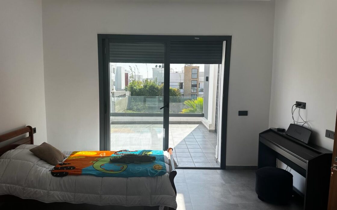 Vente d’une villa 3 FACADES de 375 m² – GOLF (KENITRA)