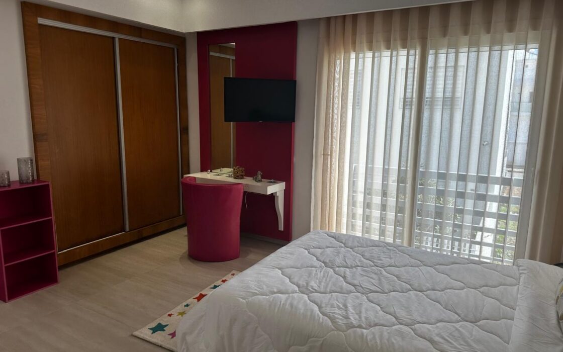 Location Exceptionnelle : Villa Meublée de Luxe avec Jardin Zen et Garage (266m²)