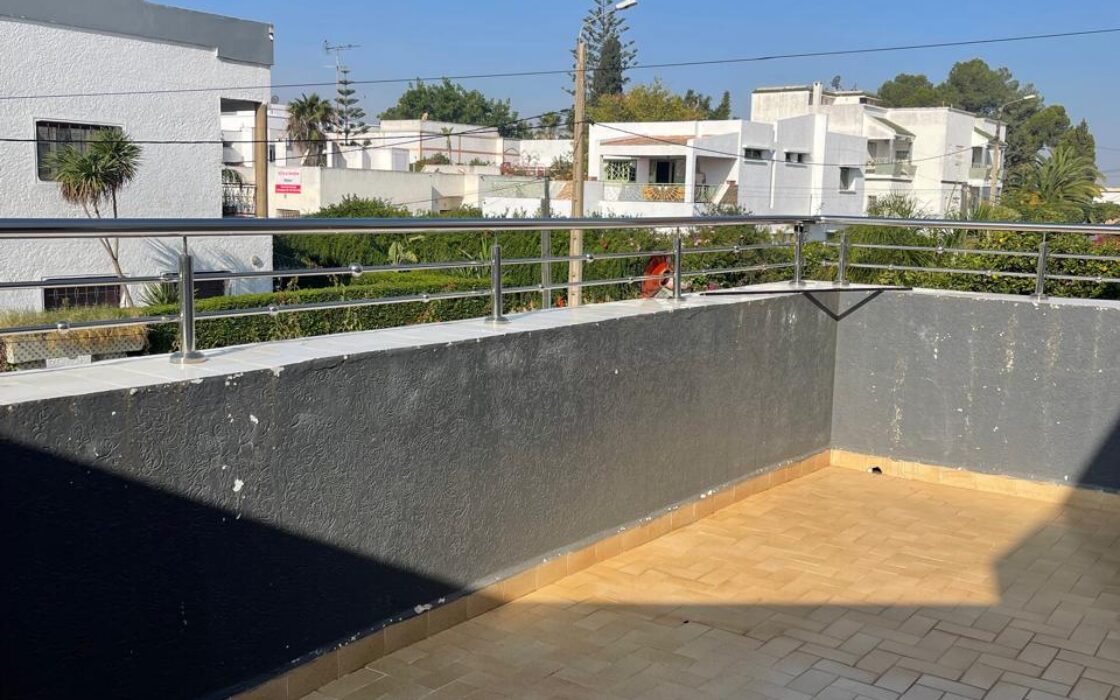 Vente d’une villa 3 façades AVEC PISCINE de 466m²- BIR RAMI EST (KENITRA)