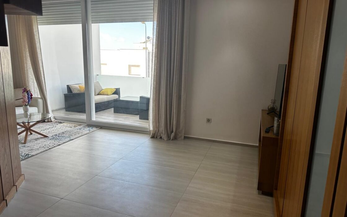 Location Exceptionnelle : Villa Meublée de Luxe avec Jardin Zen et Garage (266m²)