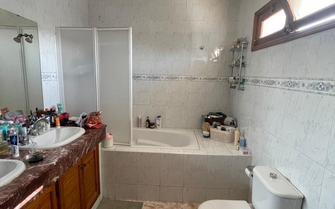 Vente d’une villa 3 façades AVEC PISCINE de 466m²- BIR RAMI EST (KENITRA)