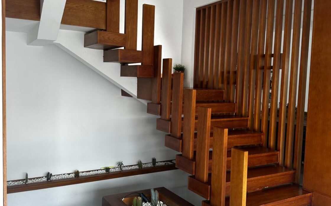 Vente d’une villa 3 FACADES de 375 m² – GOLF (KENITRA)