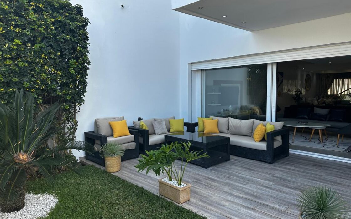 Location Exceptionnelle : Villa Meublée de Luxe avec Jardin Zen et Garage (266m²)