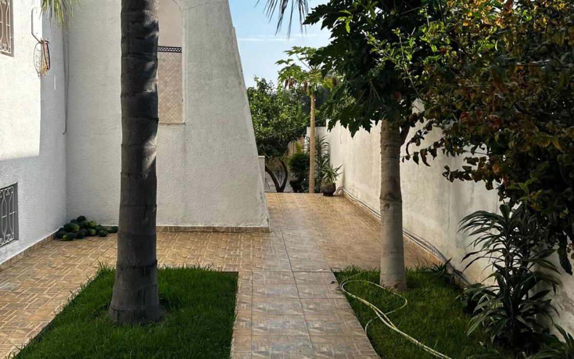 Vente d’une villa 3 façades AVEC PISCINE de 466m²- BIR RAMI EST (KENITRA)