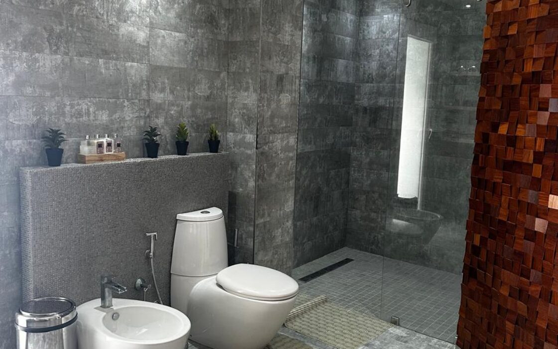 Location Exceptionnelle : Villa Meublée de Luxe avec Jardin Zen et Garage (266m²)