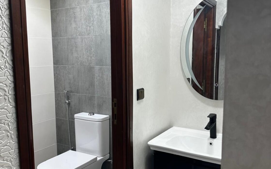 Location Exclusivité : Splendide Appartement Meublé Rénové, Ville Haute