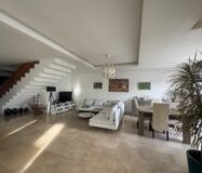 Vente d’une très belle villa AVEC PISCINE de 490m² à la Plage des Nations