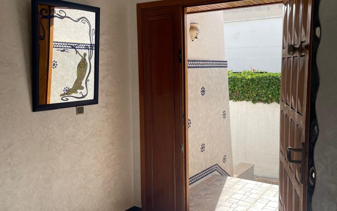 Vente d’une villa 3 façades AVEC PISCINE de 466m²- BIR RAMI EST (KENITRA)