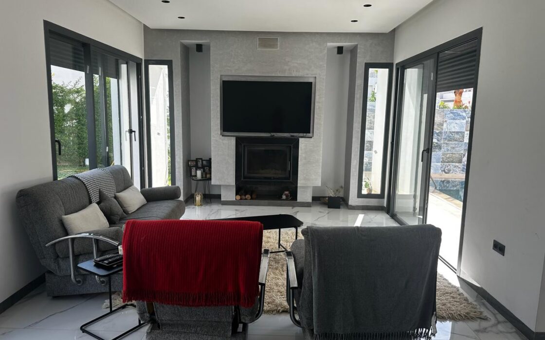 Vente d’une villa 3 FACADES de 375 m² – GOLF (KENITRA)