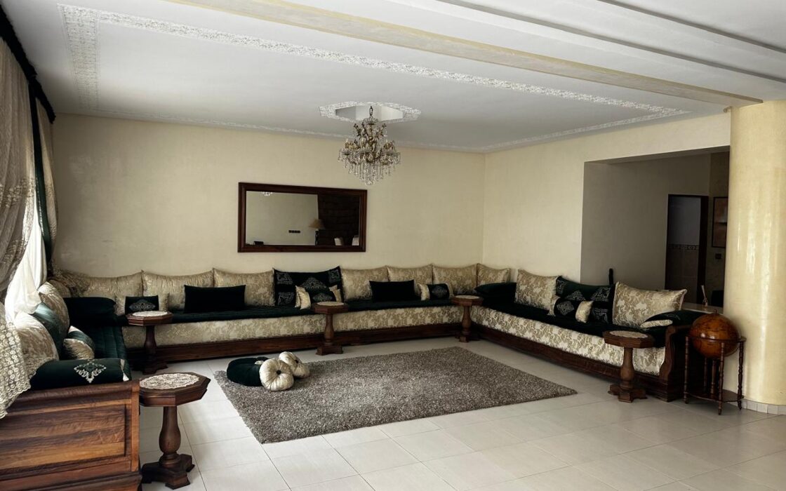 Location meublée d’un MAGNIFIQUE appartement de 265m² Maamora