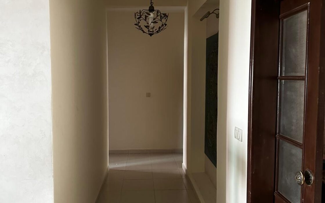 Location meublée d’un MAGNIFIQUE appartement de 265m² Maamora