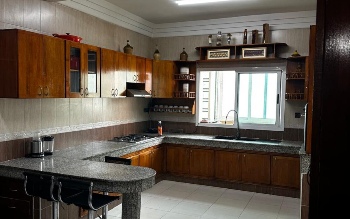 Location meublée d’un MAGNIFIQUE appartement de 265m² Maamora