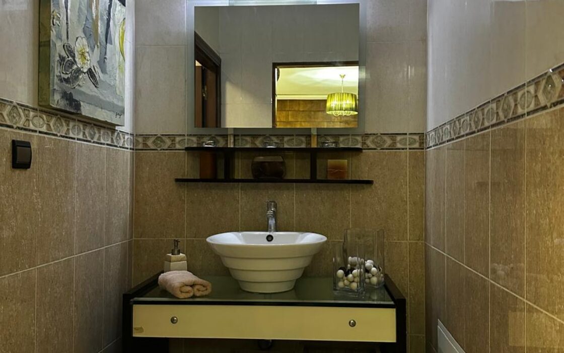 Location meublée d’un MAGNIFIQUE appartement de 265m² Maamora