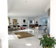 Villa de luxe à vendre à Kénitra avec piscine, jardin et 4 façades