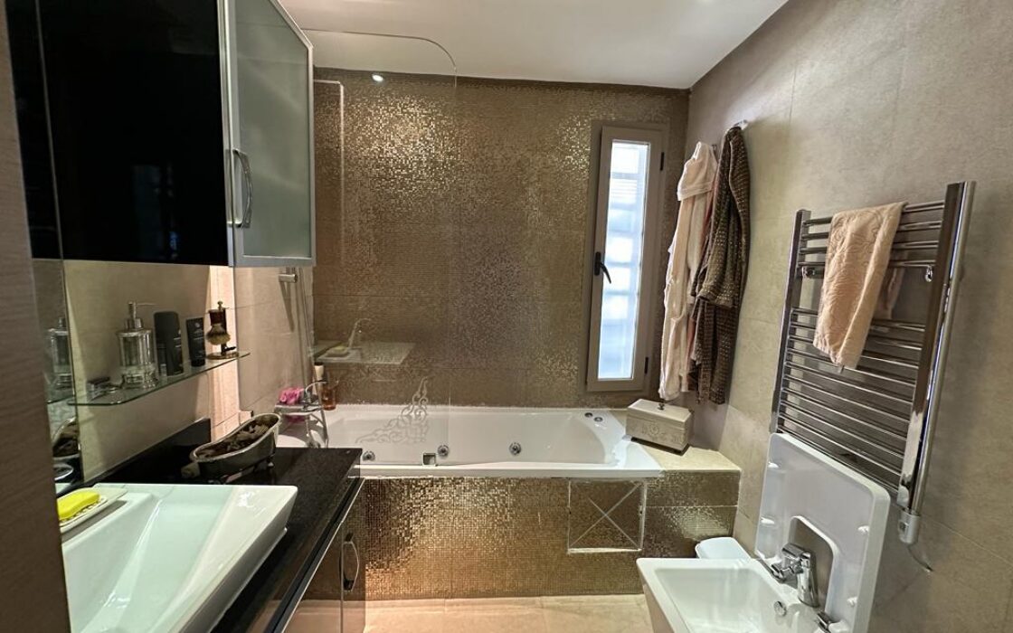 Vente d’un très bel appartement à la Plage des Nations