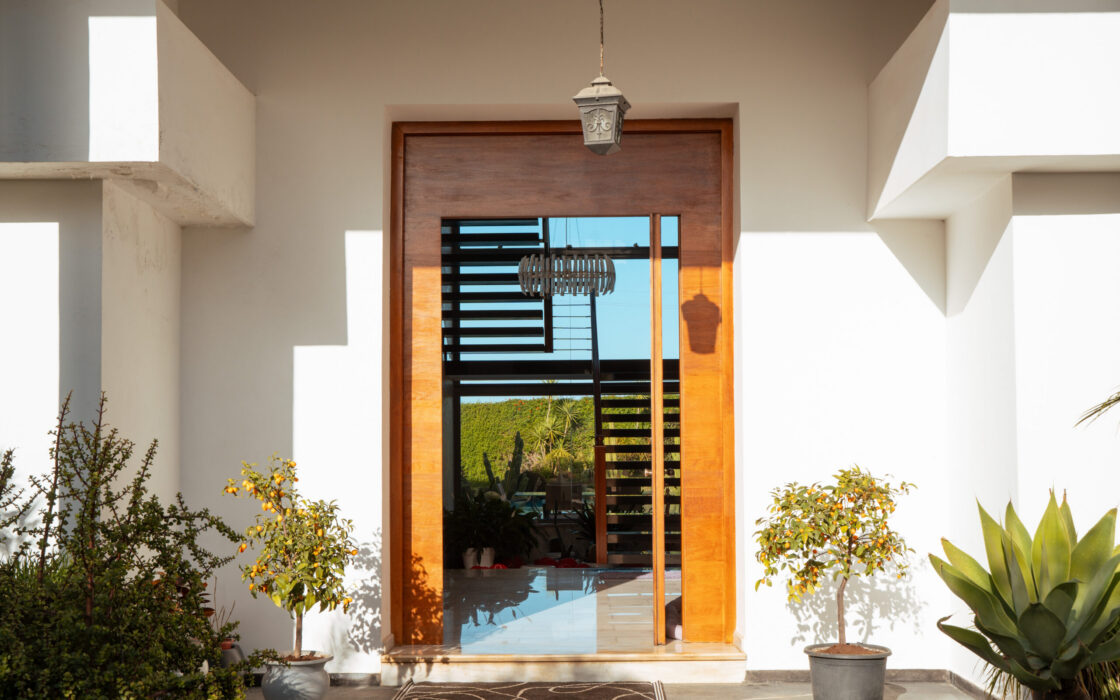 Villa de luxe à vendre à Kénitra avec piscine, jardin et 4 façades