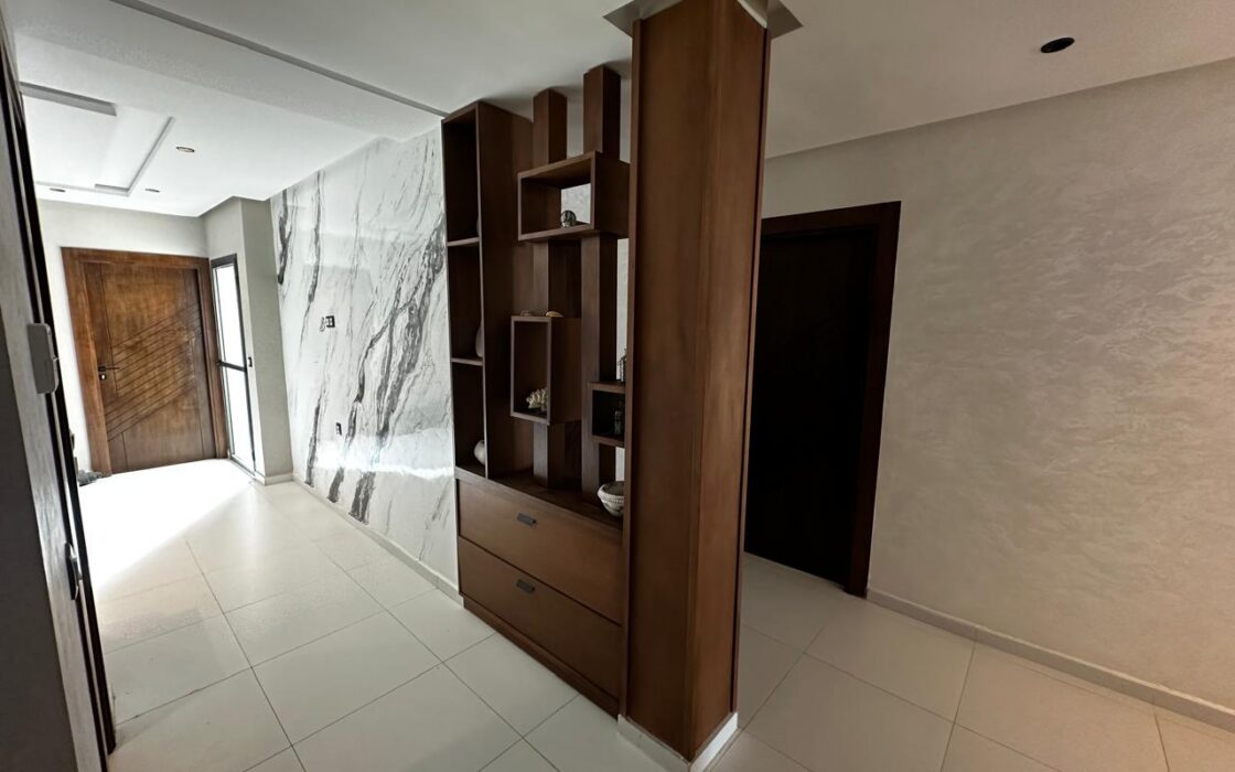 Location meublée d’un très bel appartement de 121m² – MEHDIA (KENITRA)
