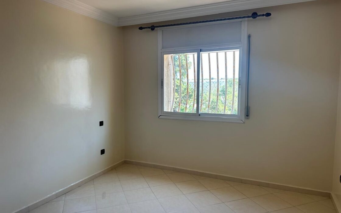 À louer – Appartement vide ensoleillé à 1 minute de la gare