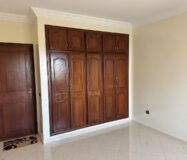 À louer – Appartement vide ensoleillé à 1 minute de la gare
