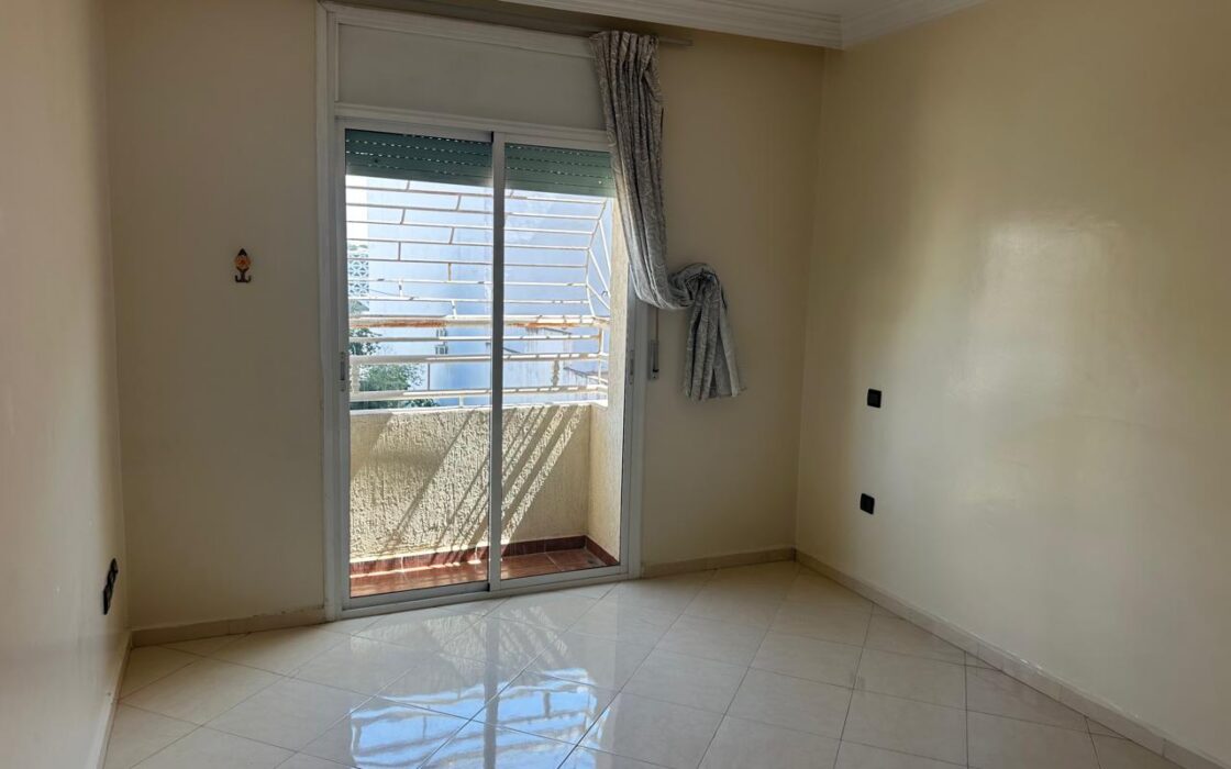 À louer – Appartement vide ensoleillé à 1 minute de la gare