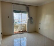 À louer – Appartement vide ensoleillé à 1 minute de la gare