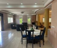 À VENDRE – MAGNIFIQUE VILLA D’ANGLE 3 FAÇADES AU GOLF – KÉNITRA