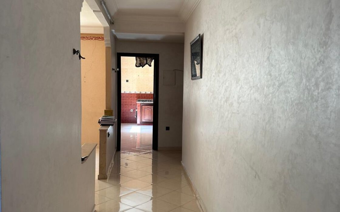 À louer – Appartement vide ensoleillé à 1 minute de la gare