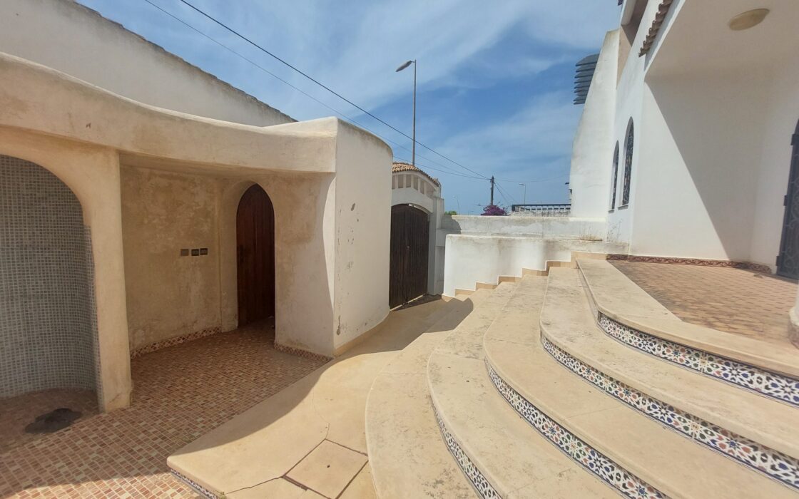 🏡 À VENDRE – Magnifique Villa 3 Façades avec Piscine à Amria – Mehdia 🏡✨