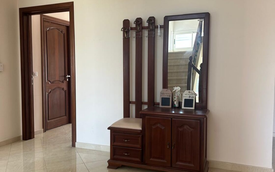À VENDRE – MAGNIFIQUE VILLA D’ANGLE 3 FAÇADES AU GOLF – KÉNITRA