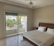 À VENDRE – MAGNIFIQUE VILLA D’ANGLE 3 FAÇADES AU GOLF – KÉNITRA