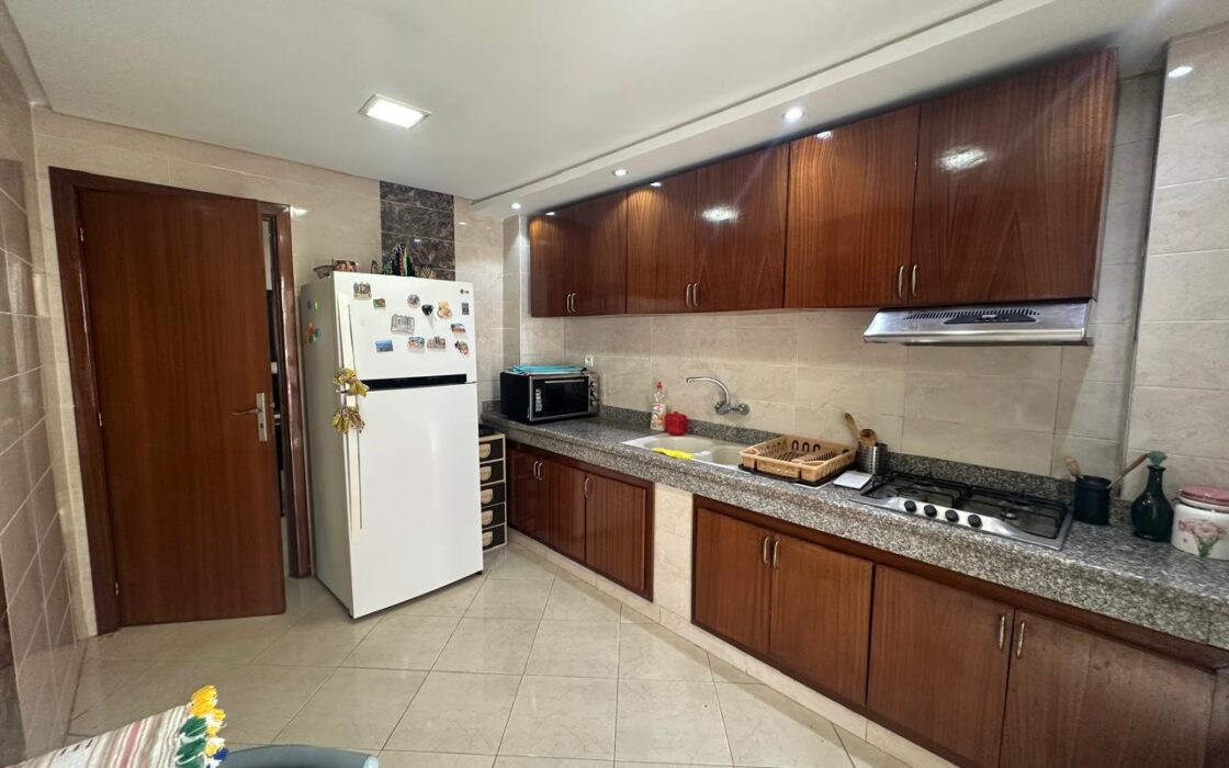 À LOUER – Appartement meublé de 111 m² – Longue durée – Ville Haute – Kénitra