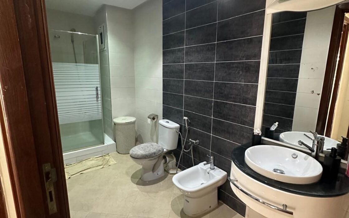 À LOUER – Appartement meublé de 111 m² – Longue durée – Ville Haute – Kénitra