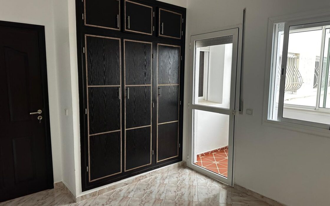 🏡 À LOUER – Appartement non meublé avec grande terrasse – Val Fleury – Kénitra