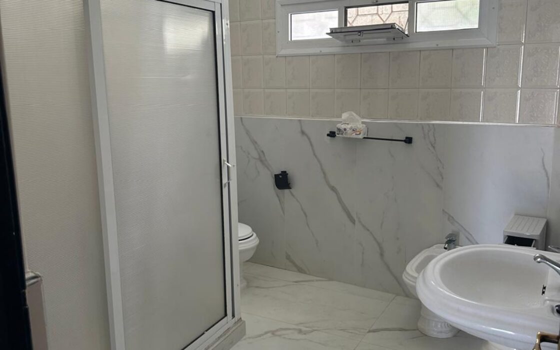 À LOUER – Villa non meublée à usage d’habitation 410m² – Val Fleury, Kénitra