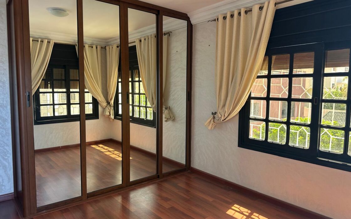 À LOUER – Villa non meublée à usage d’habitation 410m² – Val Fleury, Kénitra